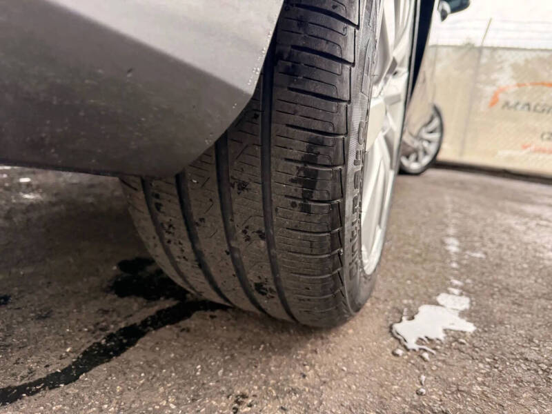 2015 Audi A4 2.0T quattro Premium