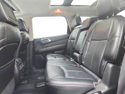 2017 Nissan Pathfinder Platinum