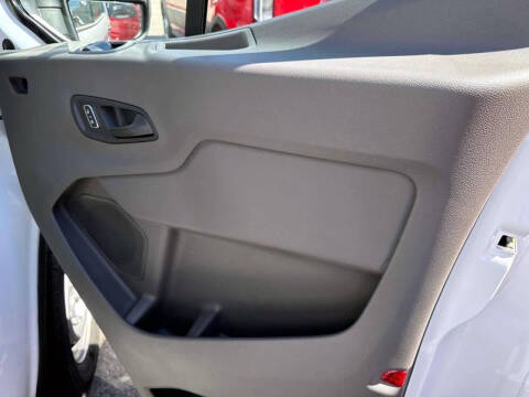 2025 Ford Transit 250