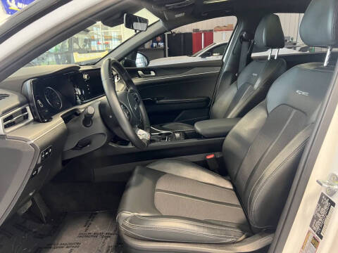 2022 Kia K5