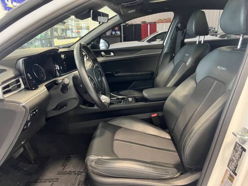 2022 Kia K5