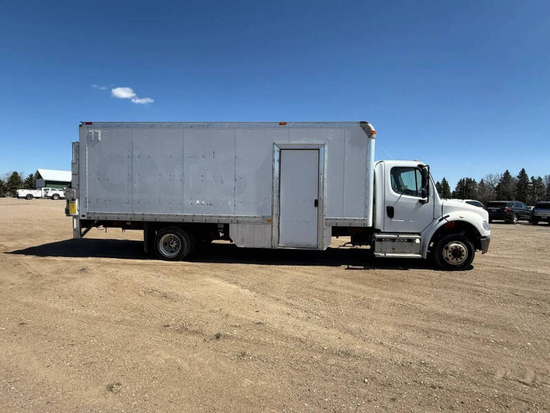 2013 Freightliner M2 106