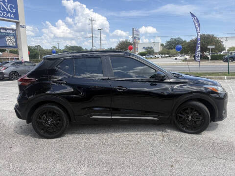 2023 Nissan Kicks SR