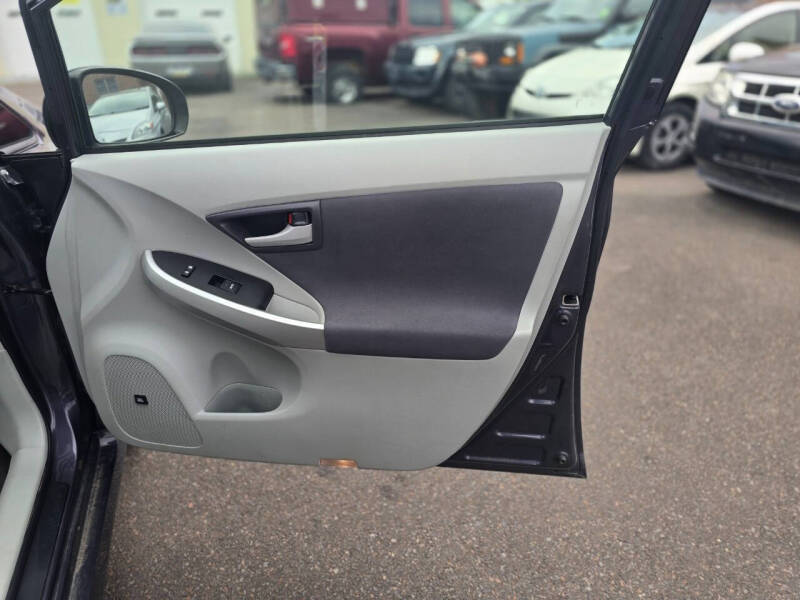 2010 Toyota Prius II