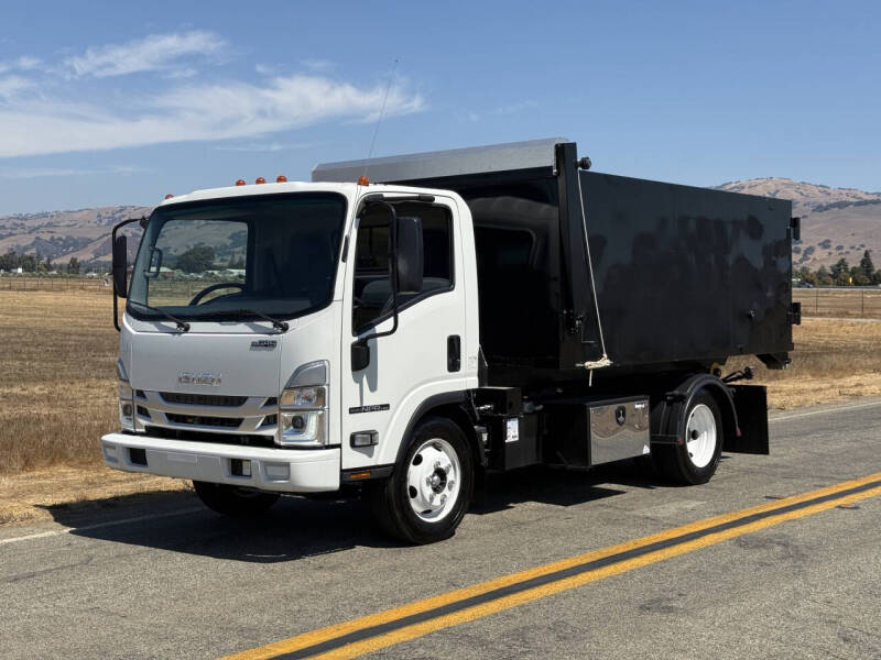 2024 Isuzu NPR