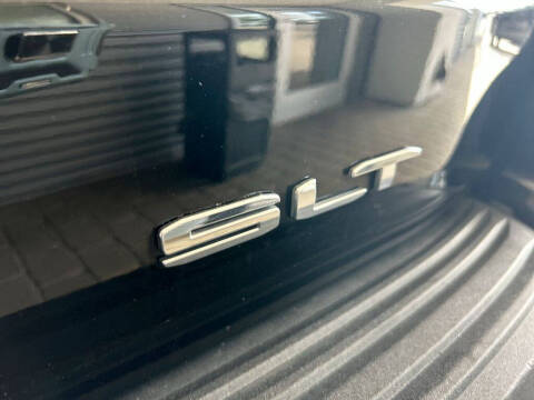 2024 GMC Yukon SLT