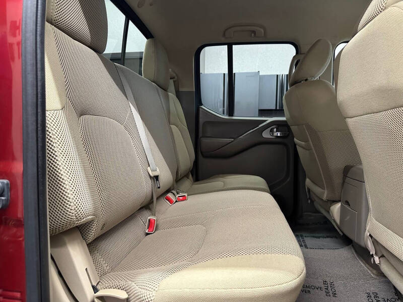 2015 Nissan Frontier SV