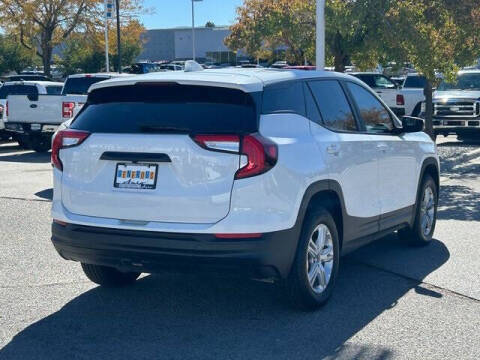 2023 GMC Terrain SLE