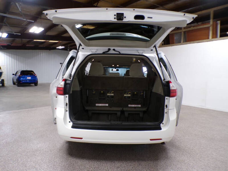 2015 Toyota Sienna LE 7-Passenger