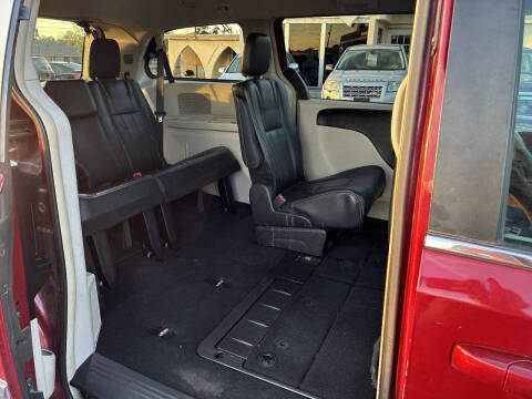 2016 Chrysler Town and Country Touring