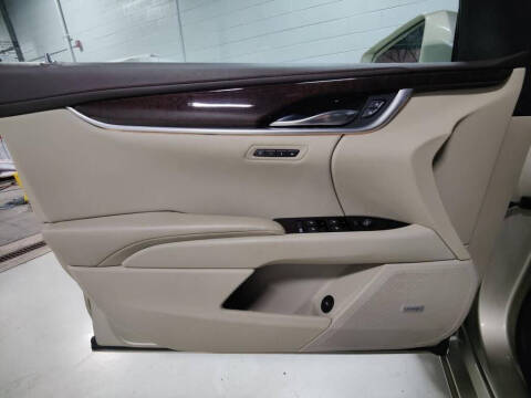 2013 Cadillac XTS Luxury Collection