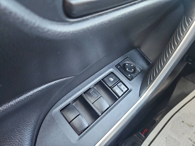 2019 Toyota RAV4 Hybrid LE