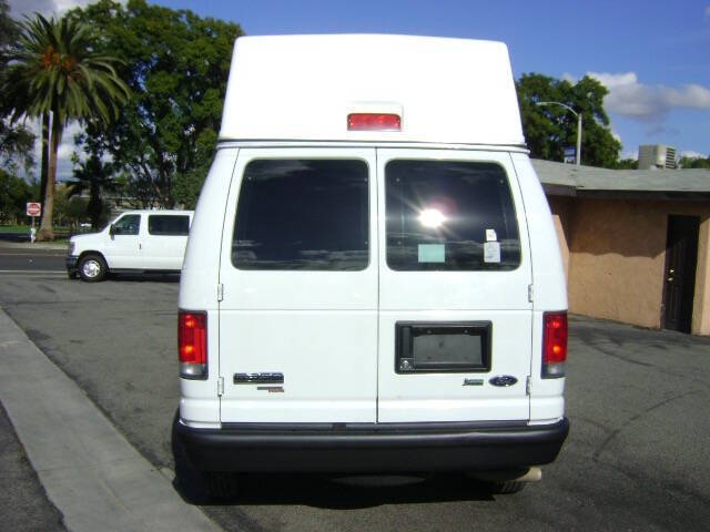 2013 Ford E-Series E-350 SD
