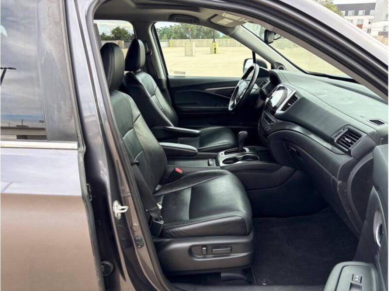 2017 Honda Pilot EX-L w/Honda Sensing