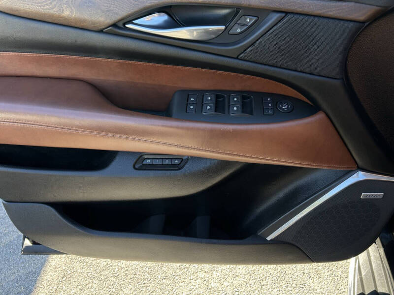 2016 Cadillac Escalade Luxury Collection