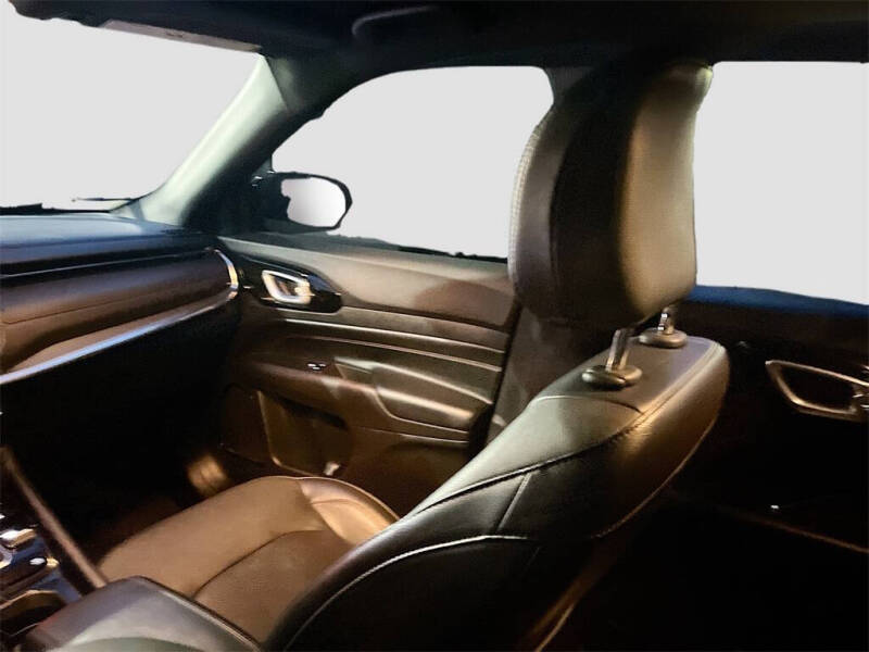 2023 Jeep Compass (Red) Edition