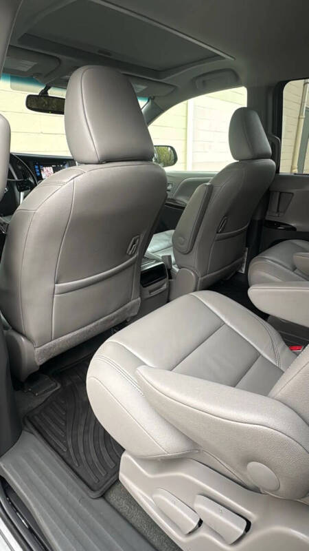 2016 Toyota Sienna
