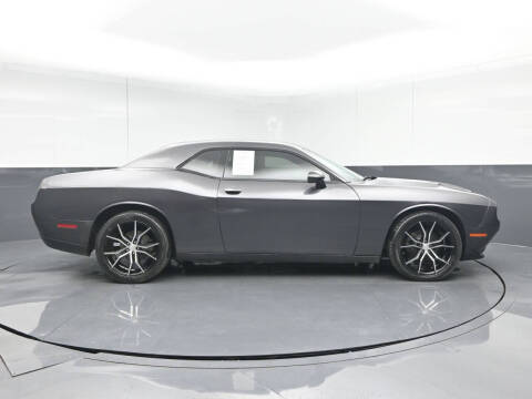 2017 Dodge Challenger SXT
