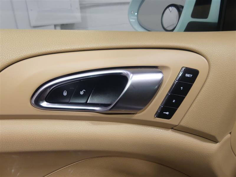 2017 Porsche Cayenne Platinum Edition
