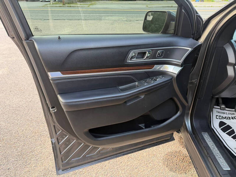 2017 Ford Explorer Limited