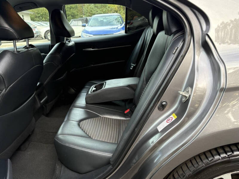 2018 Toyota Camry SE