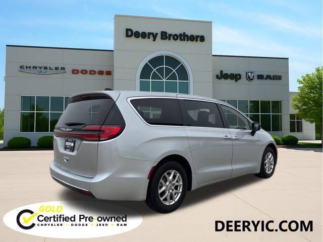 2024 Chrysler Pacifica Touring L