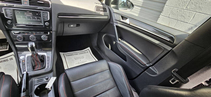 2016 Volkswagen Golf GTI SE