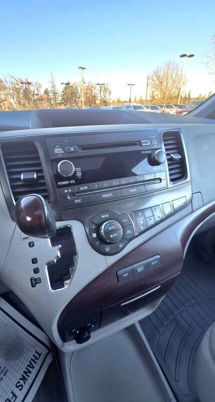 2013 Toyota Sienna