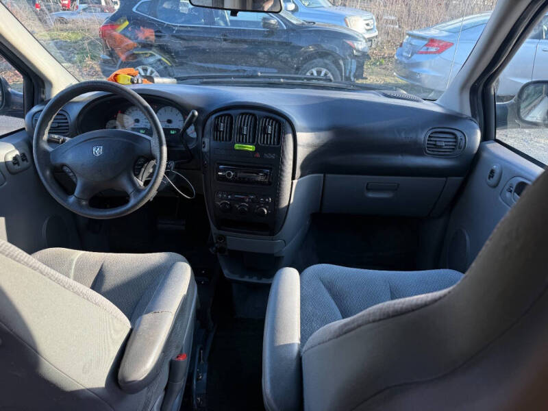 2005 Dodge Grand Caravan SE