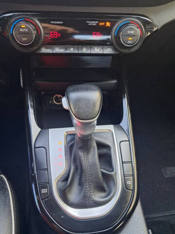 2022 Kia Forte GT Line