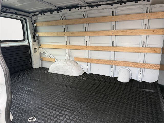 2024 GMC Savana 2500