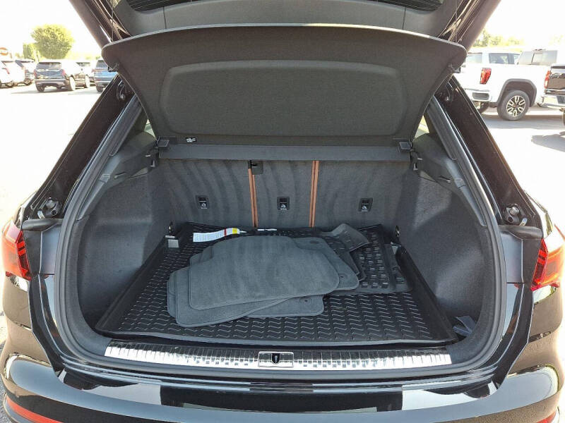 2024 Audi Q3 quattro S line Prem Plus 45 TFSI