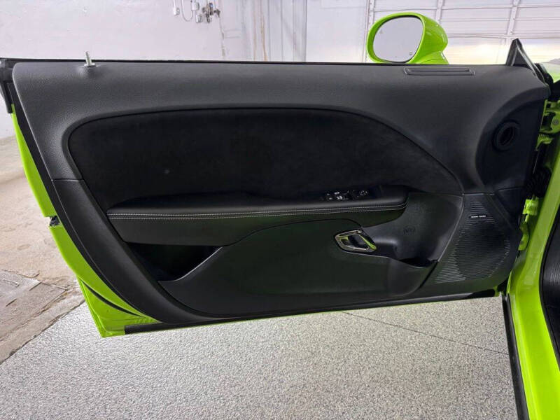 2015 Dodge Challenger SRT Hellcat