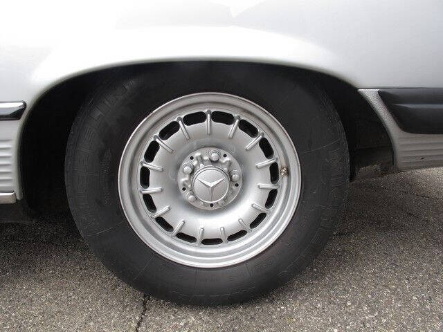 1977 Mercedes-Benz 450-Class