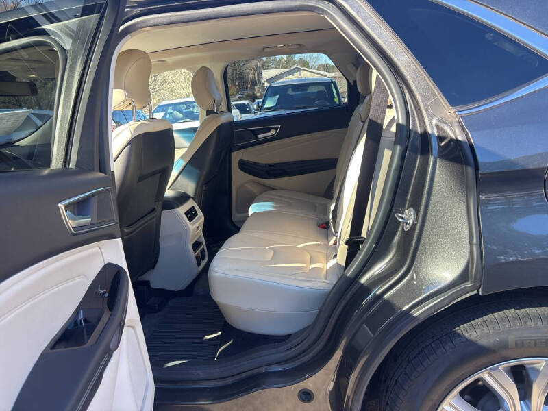2019 Ford Edge Titanium