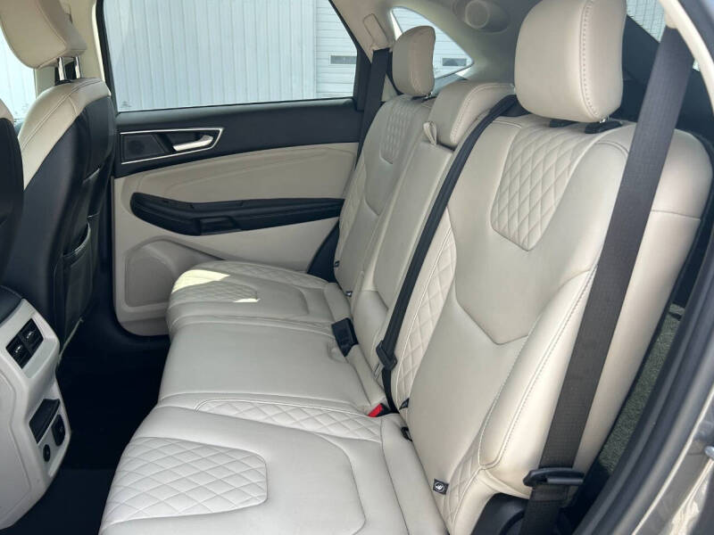 2023 Ford Edge Titanium