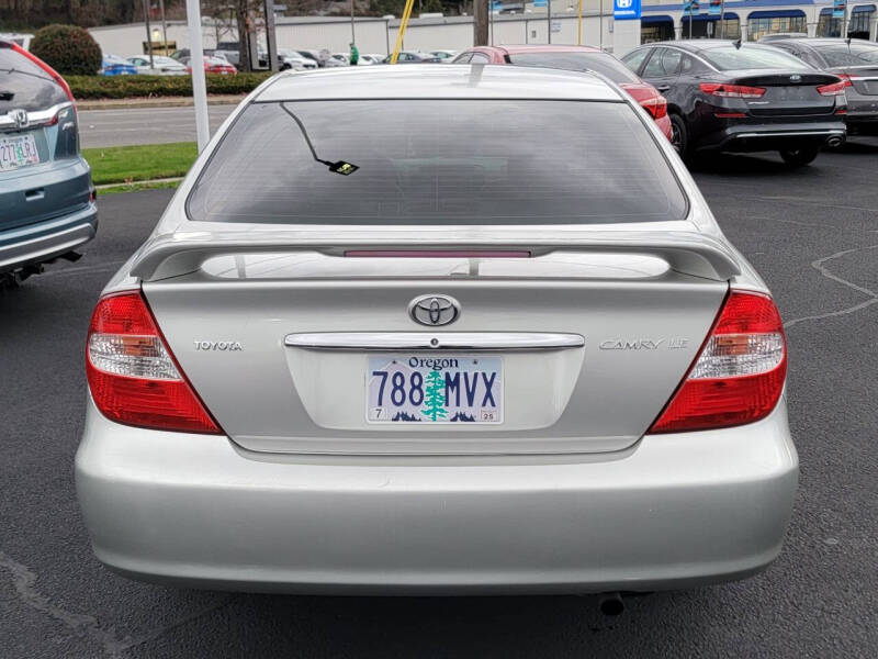 2004 Toyota Camry LE