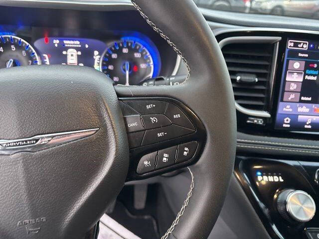 2024 Chrysler Pacifica Touring