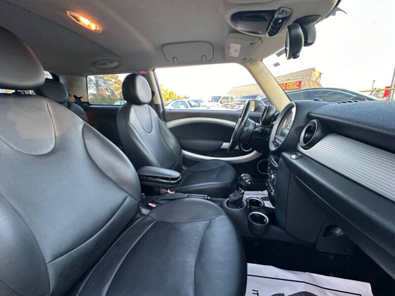 2013 MINI Hardtop Cooper