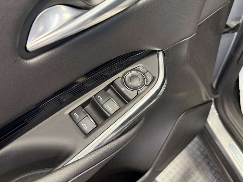 2024 Cadillac XT4 Luxury