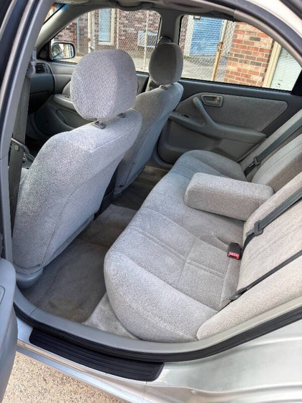 2001 Toyota Camry LE V6