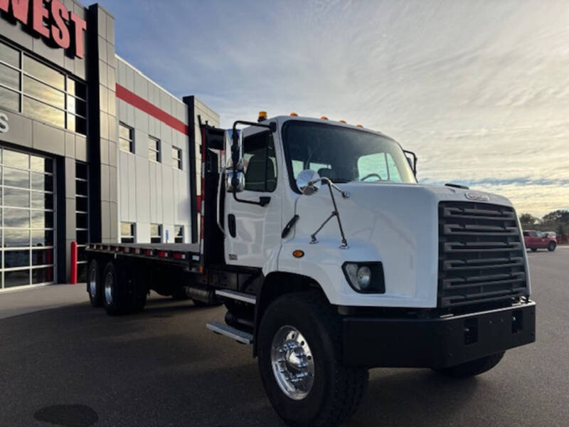 2013 Freightliner 108 SD