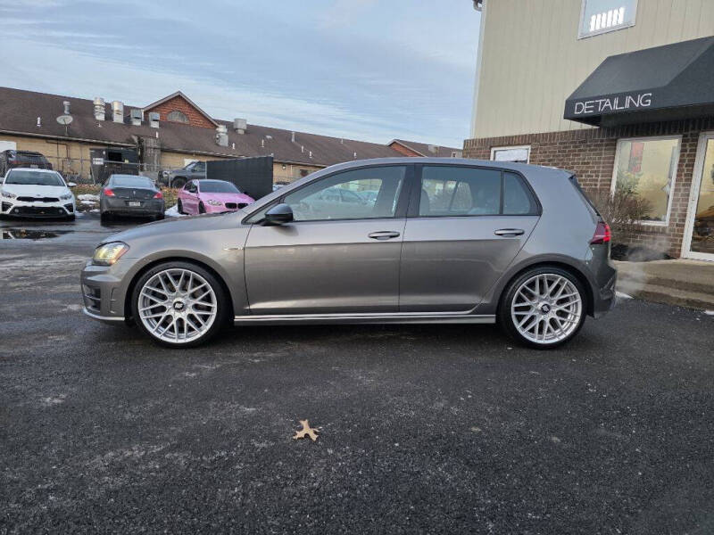 2017 Volkswagen Golf R 4Motion