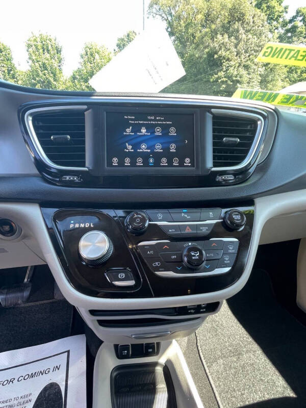 2020 Chrysler Pacifica Touring L