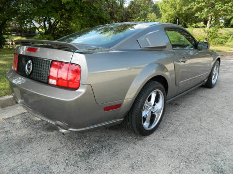 2005 Ford Mustang GT Premium