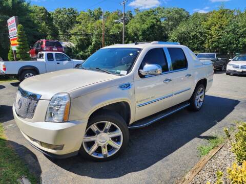 2009 Cadillac Escalade EXT for sale at Central Jersey Auto Trading in Jackson NJ