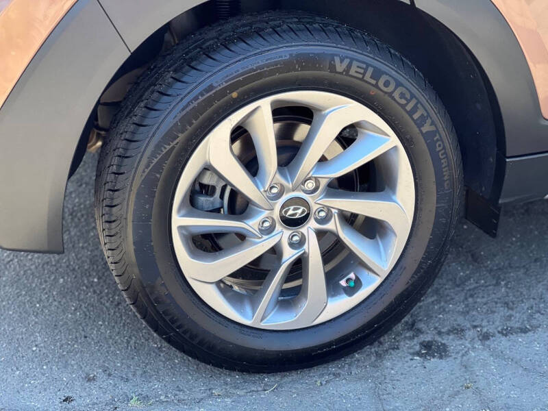 2017 Hyundai Tucson SE Plus