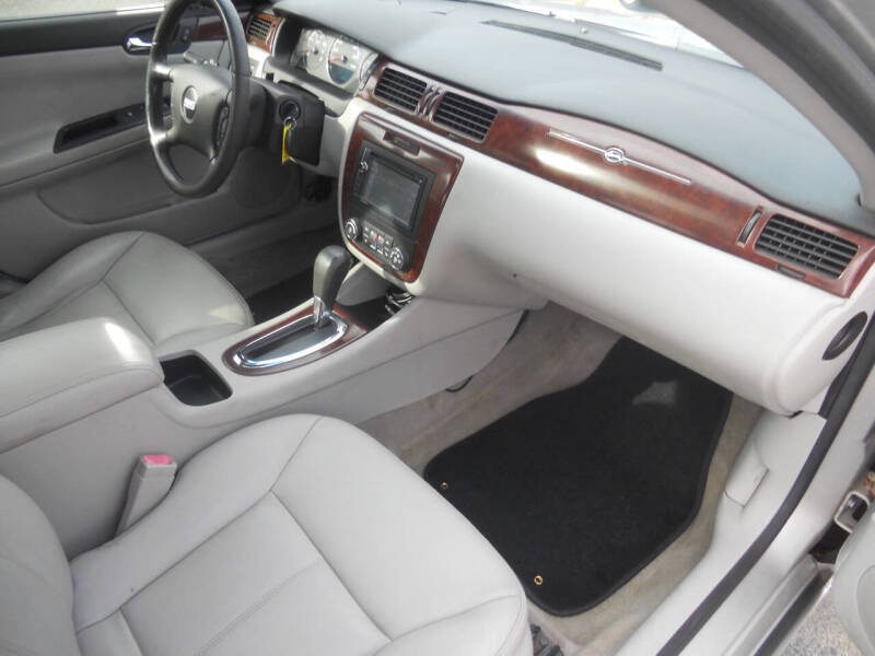 2006 Chevrolet Impala SS photo 24