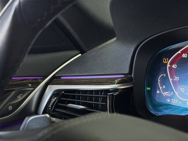 2020 BMW 5 Series 530i