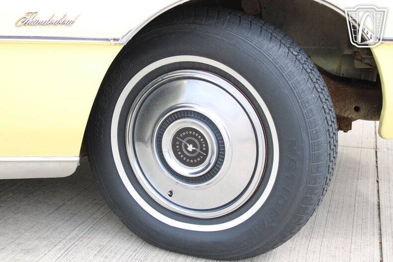 1972 Ford Thunderbird